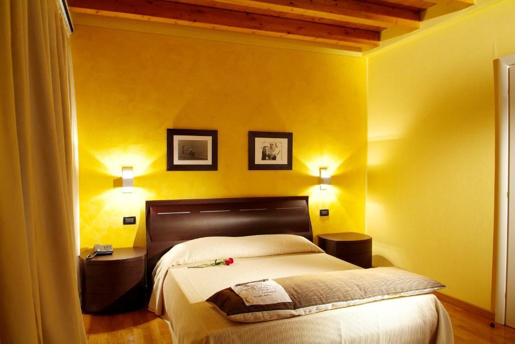 Hotel Fontana Santa กรูเมลโลเดลมอนเต ห้อง รูปภาพ