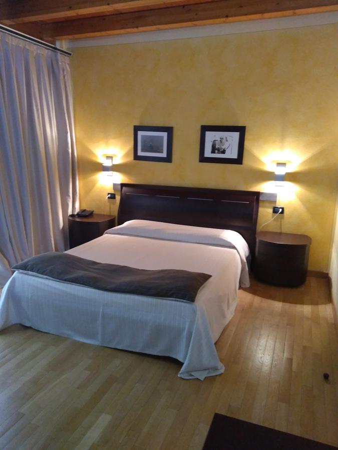 Hotel Fontana Santa กรูเมลโลเดลมอนเต ภายนอก รูปภาพ